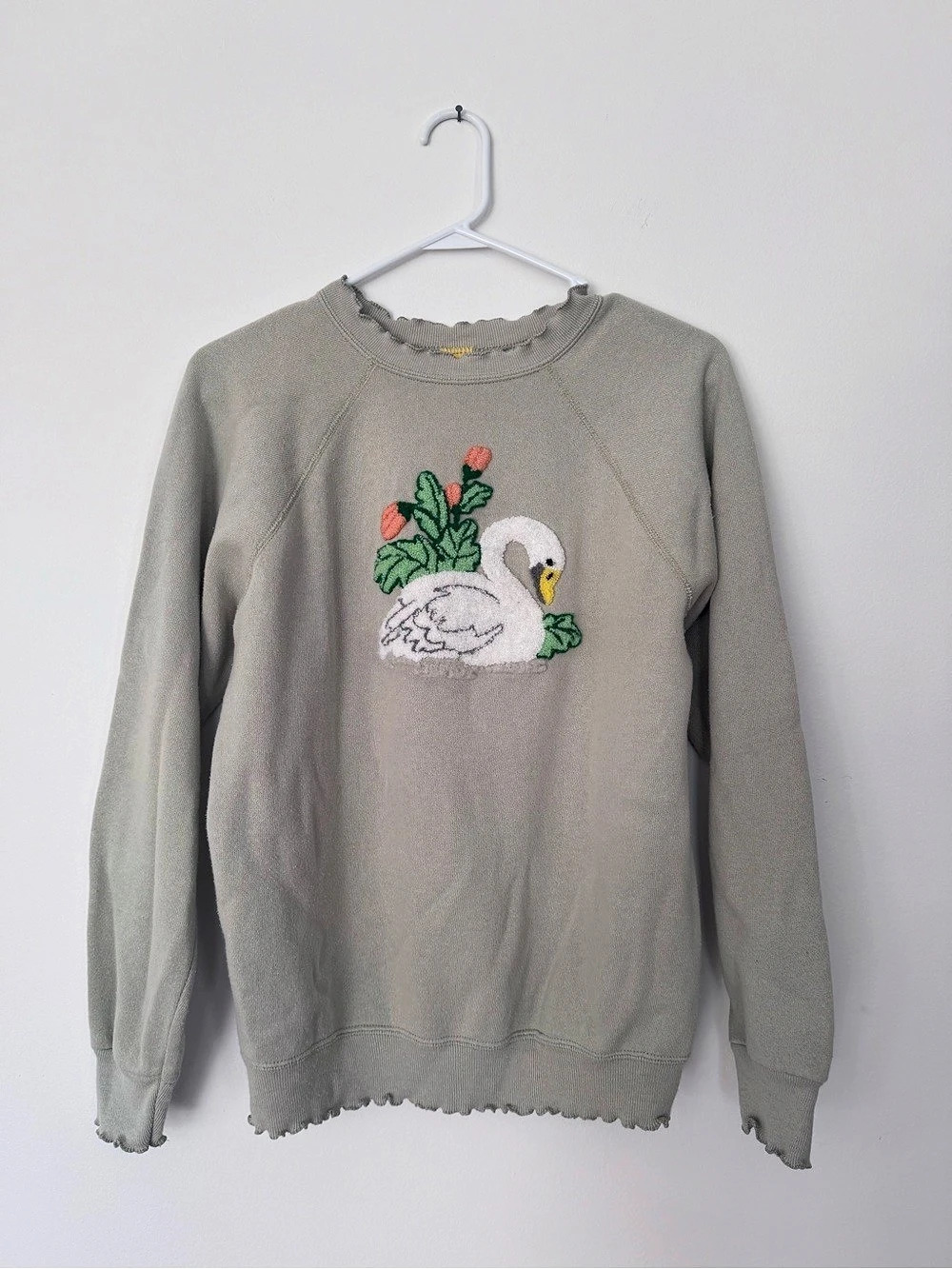 Vintage Sweet Appeal by Tultex Swan Embroidered Sweatshirt Size Medium